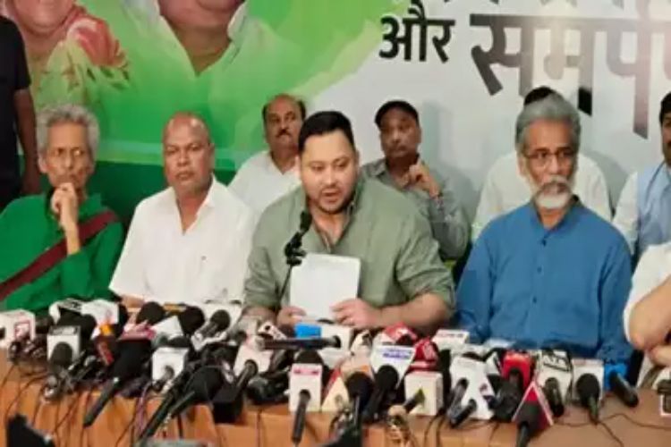 We will not let democracy end from Bihar, the mother of democracy: Tejashwi