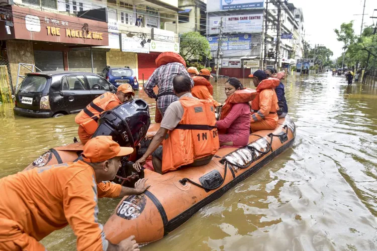 Guwahati submerged due to heavy rains in Assam, life affected due to landslides and accidents in Himachal