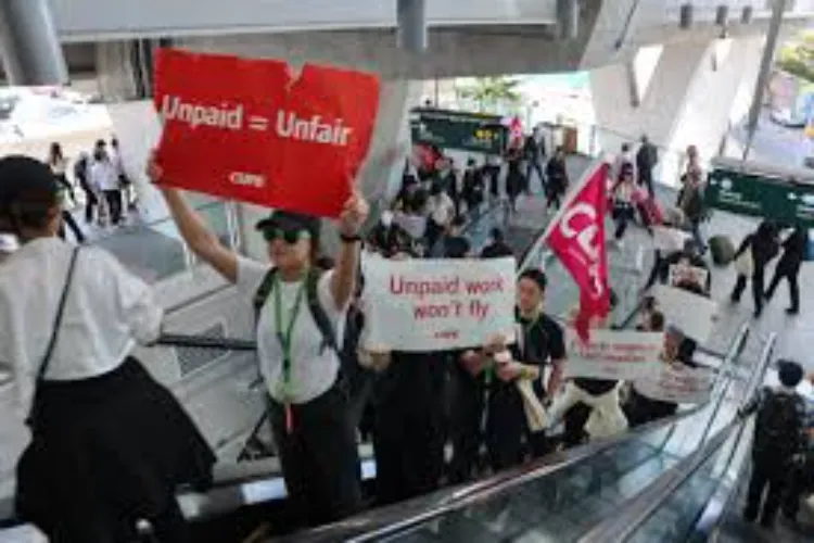 Air Canada flight attendants refuse to return to work