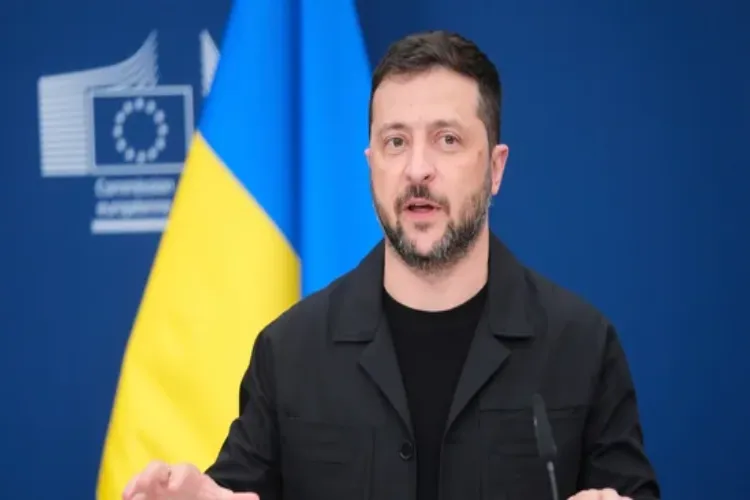 Zelensky welcomes US security guarantees, calls for trilateral talks with Russia