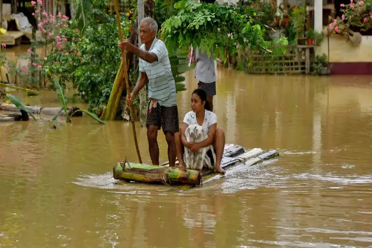 Bihar CM transfers Rs 456 cr to bank accounts of flood-hit families