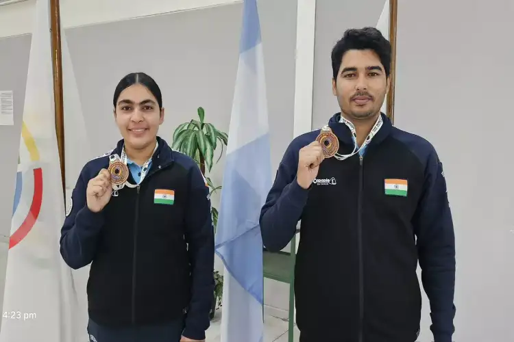 Saurabh and Suruchi pair won bronze in 10m air pistol mixed team