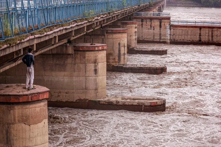 Yamuna river is flowing close to the danger mark in Delhi