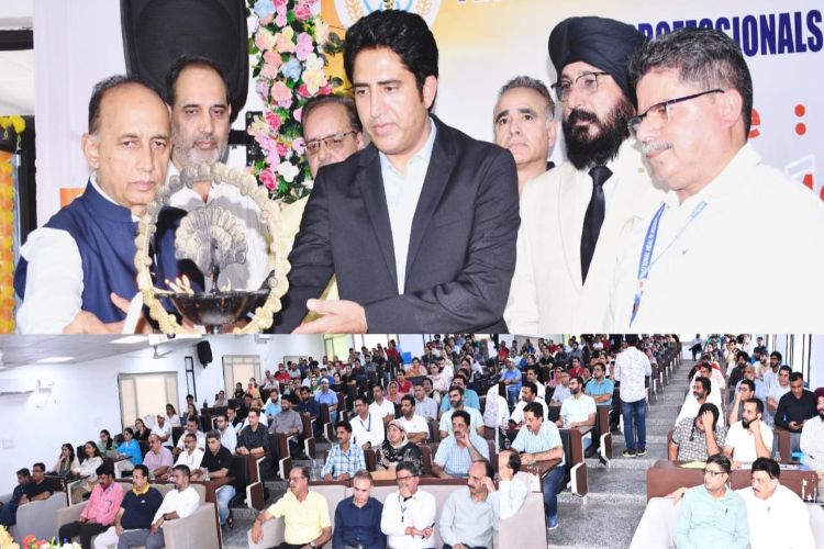 Rajouri: GMC and NHM organised professional development programme for health workers