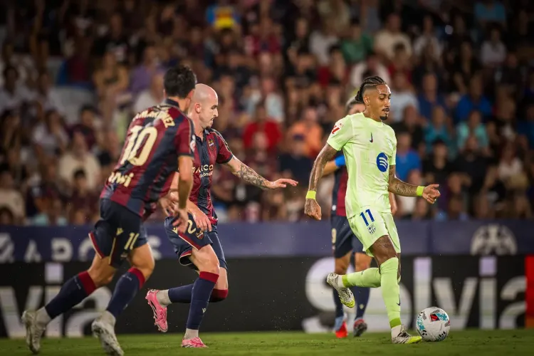Pedri-Torres shines, Barcelona beat Levante with an own goal