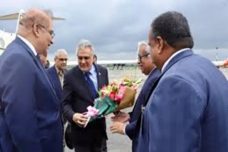 Pakistan Foreign Minister Ishaq Dar met various political parties of Bangladesh