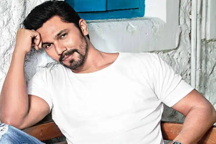 Actor Randeep Hooda lauds women architects of India