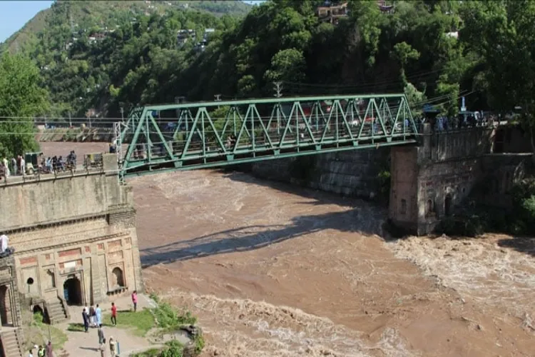 India contacted Pakistan on floods under Indus Water Treaty