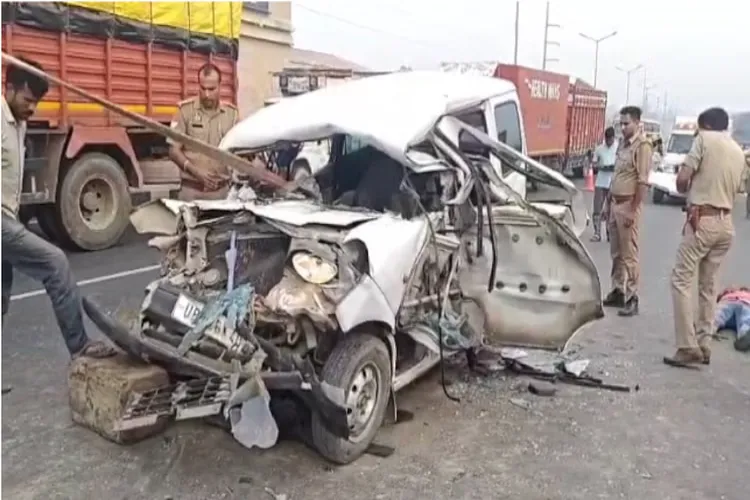Bulandshahr accident: Truck hits tractor-trolley full of devotees, 8 dead, 43 injured