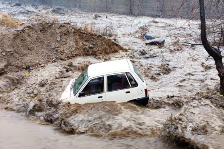 Heavy rains disrupt life in Himachal Pradesh, schools closed in eight districts