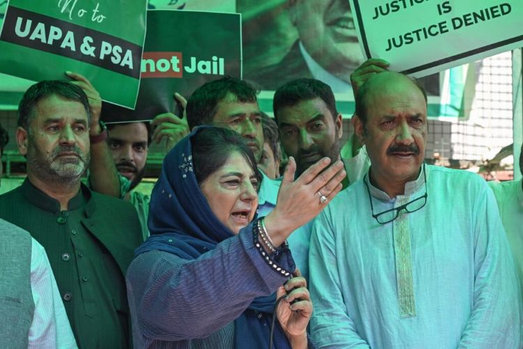 All-party delegation of Jammu and Kashmir should visit the jails where Kashmiri prisoners are lodged: Mehbooba