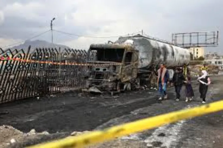 Israeli airstrikes on Yemen's capital, death toll reaches 10