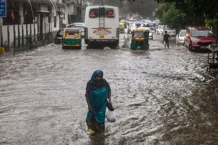 IMD issues advisory for continuous rainfall in Jammu and Kashmir