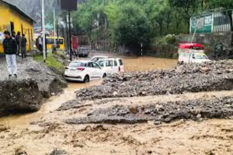 Torrential rain wreaks havoc in Jammu, three people dead