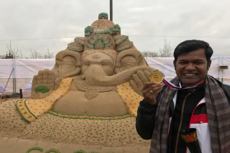 Odisha: Sand artist Sudarshan Patnaik creates Ganesha idol from lemon, gives message of 'Atmanirbhar Bharat'