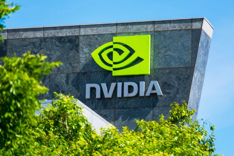 Nvidia shines in the strong wave of AI, records earnings despite 'geopolitical crisis'
