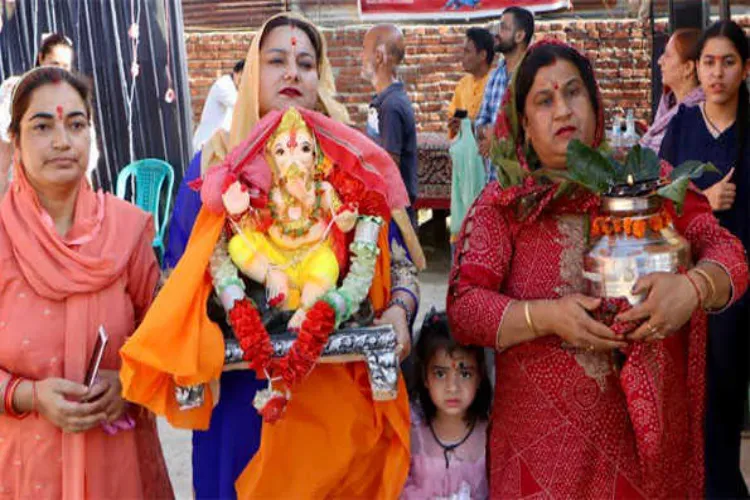 Ganesh Chaturthi Celebration: Kashmiri Pandits started the festive rituals filled with devotion in Kashmir Valley
