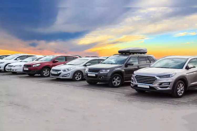 Passenger vehicle sales expected to grow by 1 to 4 per cent in the current financial year: ICRA