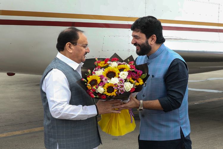 BJP President Nadda participated in Ganesh festival in Pune