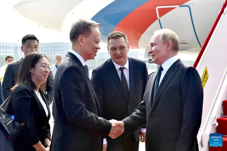 Russian President Vladimir Putin arrives in Tianjin to attend SCO summit