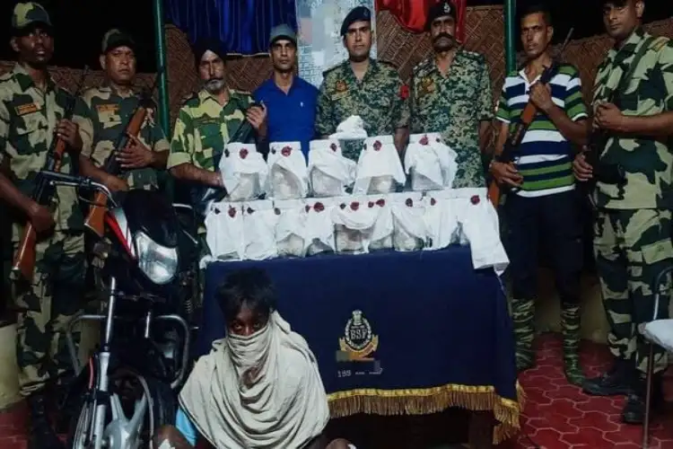 Punjab: BSF nabs smuggler along with 7 kgs of heroin in Ferozepur