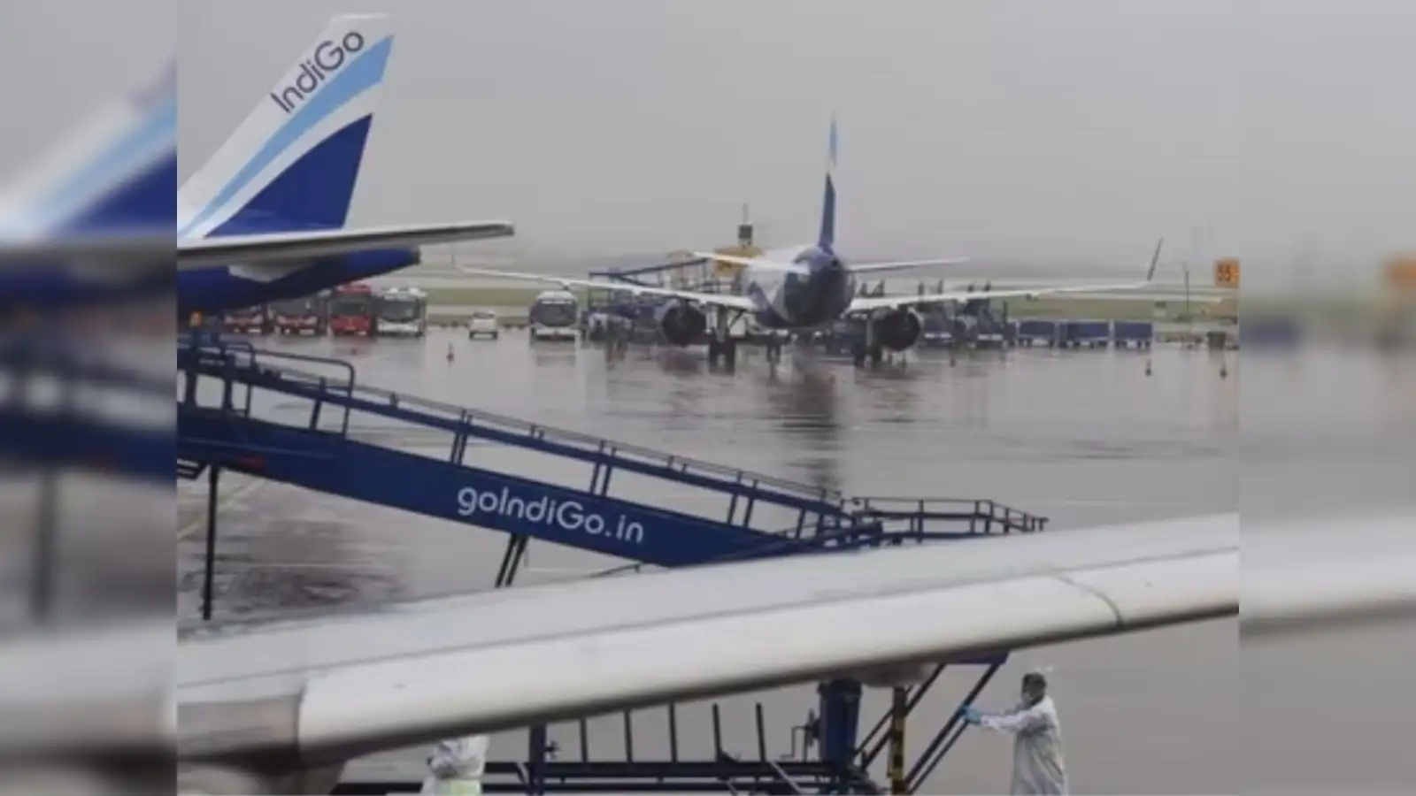 Heavy rain due to cloudburst in Chennai, flight routes diverted