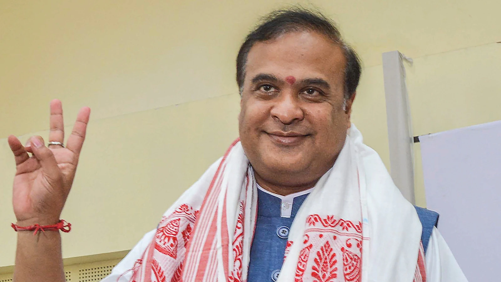 Mahmood Madani reaches Assam, meets people affected by eviction drive