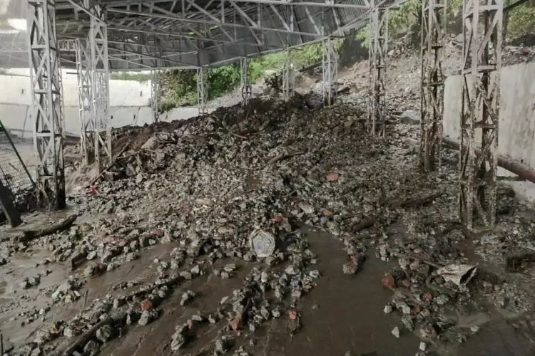 J-K: Landslide hits track of Mata Vaishno Devi shrine, no casualties