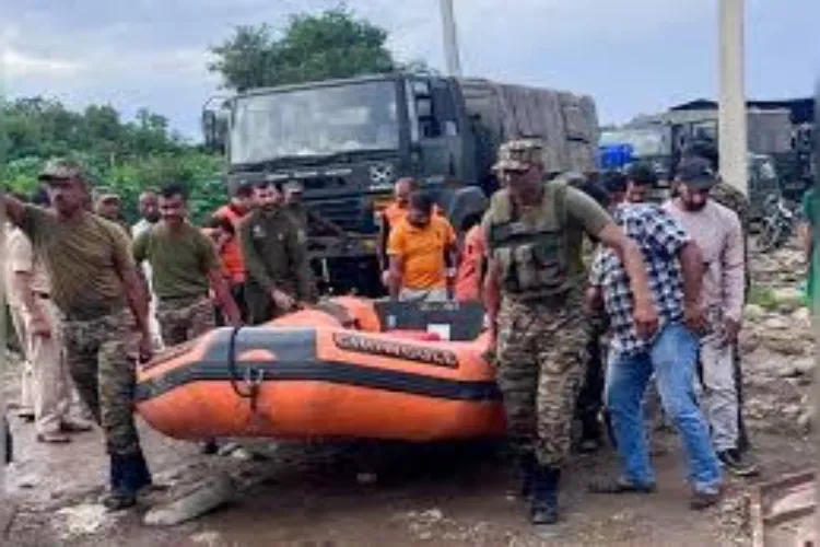 Flood wreaks havoc in Jammu and Kashmir, 13 officers of Reasi absent from relief work
