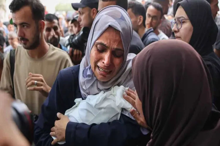 Israeli attacks wreak havoc in Gaza: 75 more people killed, no safe haven anywhere