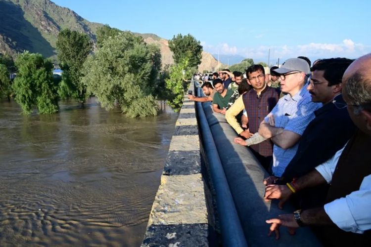 Jammu and Kashmir: Omar gave necessary instructions in view of the flood situation