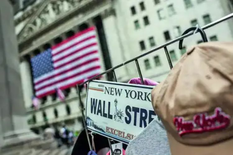 US employers added only 22,000 jobs last month, unemployment rises
