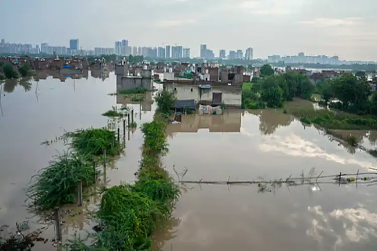 Yamuna drops below 207 metres in Delhi