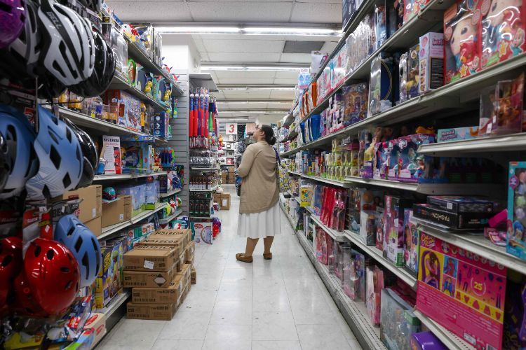Footwear, QSR, FMCG and grocery retailers benefit the most from GST reform: Report