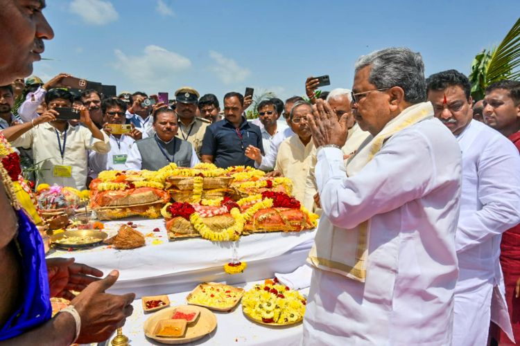We will fight political and legal battle against those who oppose Banu Mushtaq in Dussehra celebrations: Siddaramaiah
