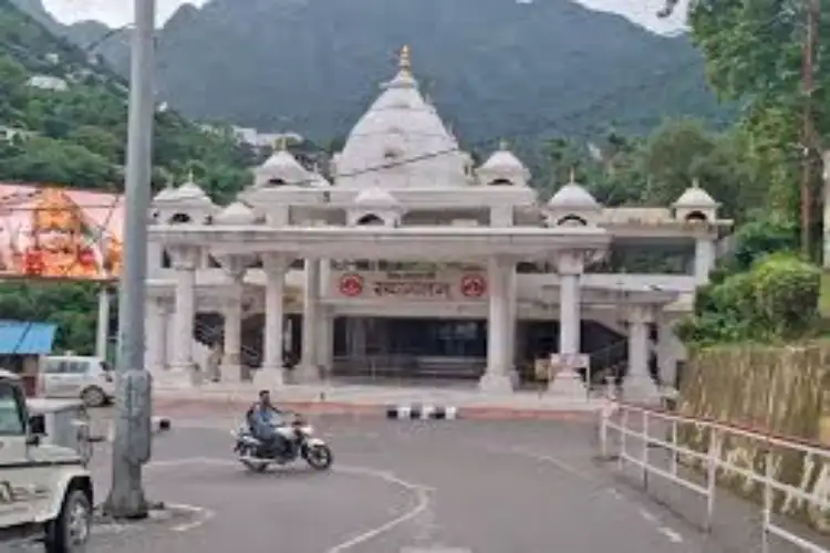 J-K: Vaishno Devi Yatra remains suspended for 13th consecutive day