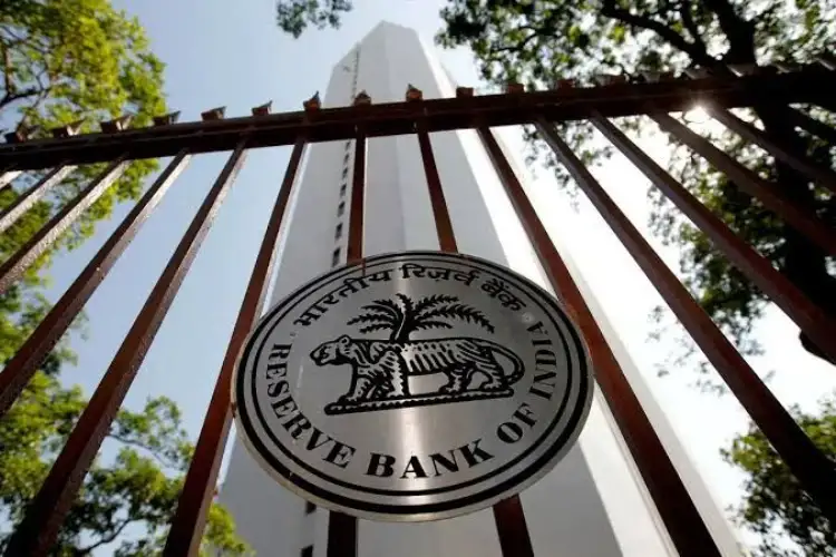 India's forex reserves rise $3.5 billion to $694.2 billion in latest week, supported by foreign currency assets, gold