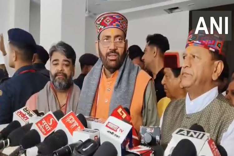 Haryana CM flags off vehicles carrying flood relief material for Himachal Pradesh and Punjab