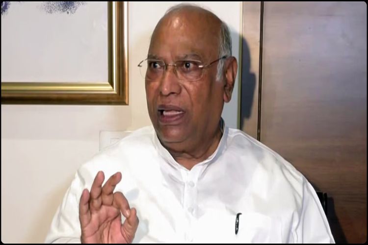Vice Presidential election: Opposition MPs to take part in 'mock' poll, Kharge to host dinner on Monday