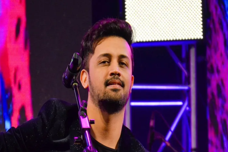 Atif Aslam gave a befitting reply to the critics