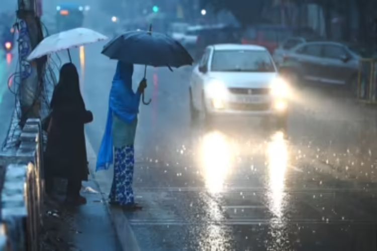 Possibility of rain in Delhi