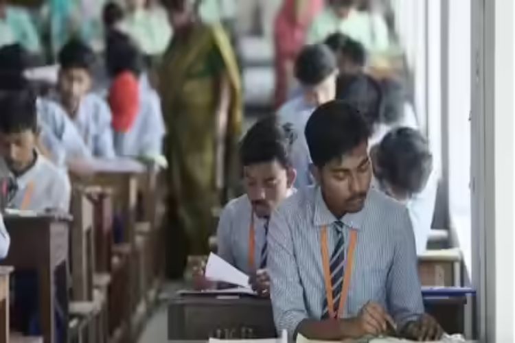Bengal: For the first time, 6.6 lakh class 12 students appeared for semester-based board exams