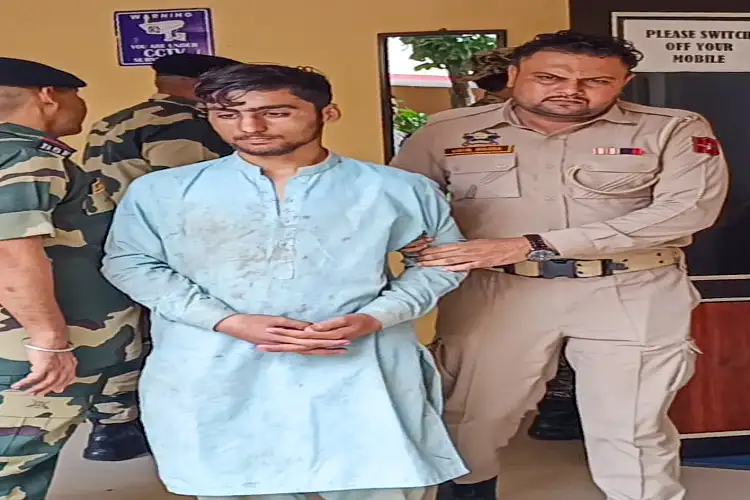 Pak intruder arrested along IB in Jammu, BSF to lodge protest with Pakistan Rangers