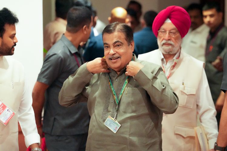 Vice Presidential Election: Many leaders including PM Modi, Sonia, Rahul, Rajnath cast their votes