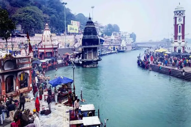 Increasing craze for religious travel: According to MakeMyTrip, bookings increased by 19% in the last financial year