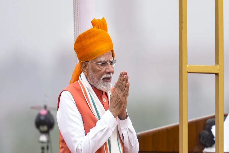 PM is 'desperate' to please RSS leadership: Congress