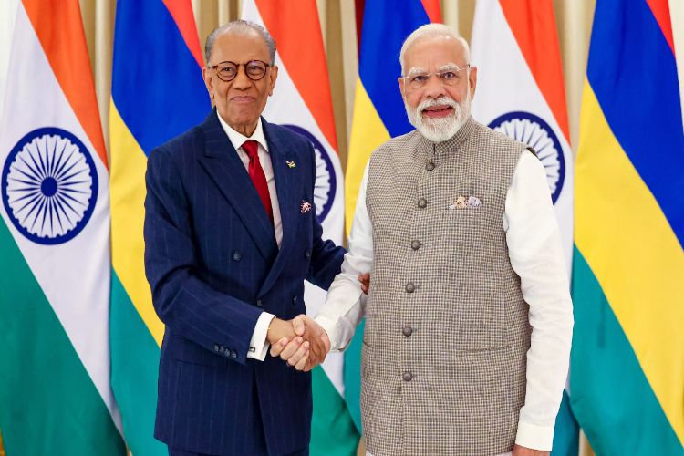 India and Mauritius will work to facilitate bilateral trade in local currencies: Modi