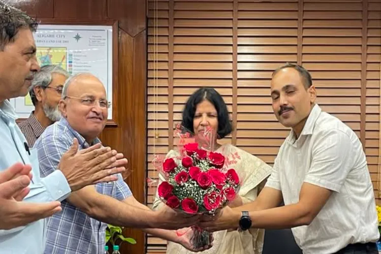 Prof. Asim Jaffer became the Registrar of AMU