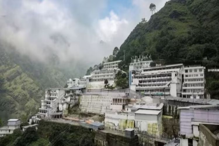 Yatra to Vaishno Devi temple will resume from Sunday