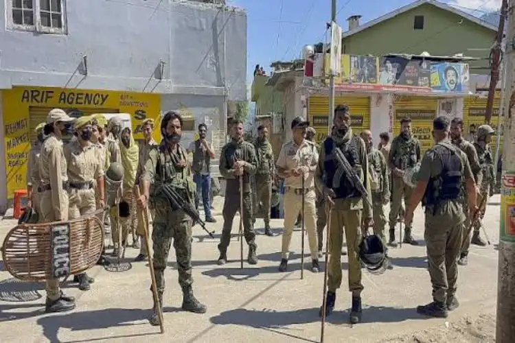 J-K: Restrictions eased in Doda, shops allowed to open till 6 PM after protest over arrest of AAP MLA